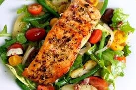 Ensalada con Salmón a la Parrilla KOSHER